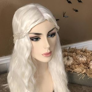 Mother of Dragons/ platinum blonde Daenerys Wig